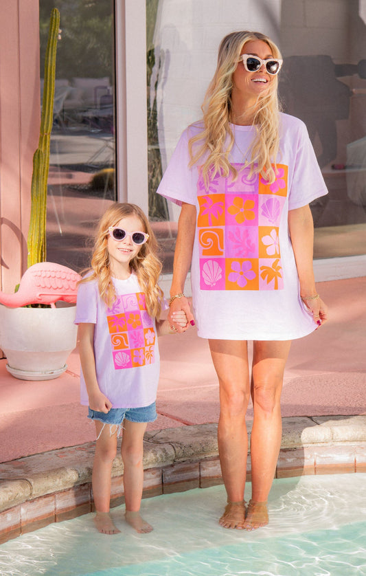 24 Hour Tee ~ Pink Daisy Graphic